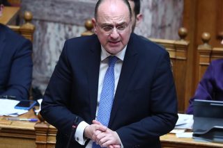 Μονίμως κρατικοδίαιτος, απλώς σε διαφορετικά πόστα